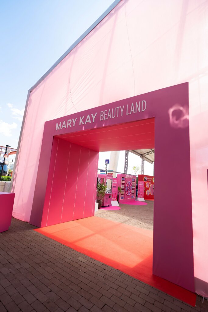 entrance to Mary Kay Brazil Beauty Land